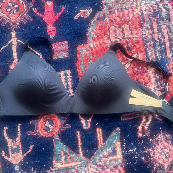 SKIMS Wireless Form T-Shirt Demi Bra, NWTs, 34DD, Onyx - Picture 3 of 3